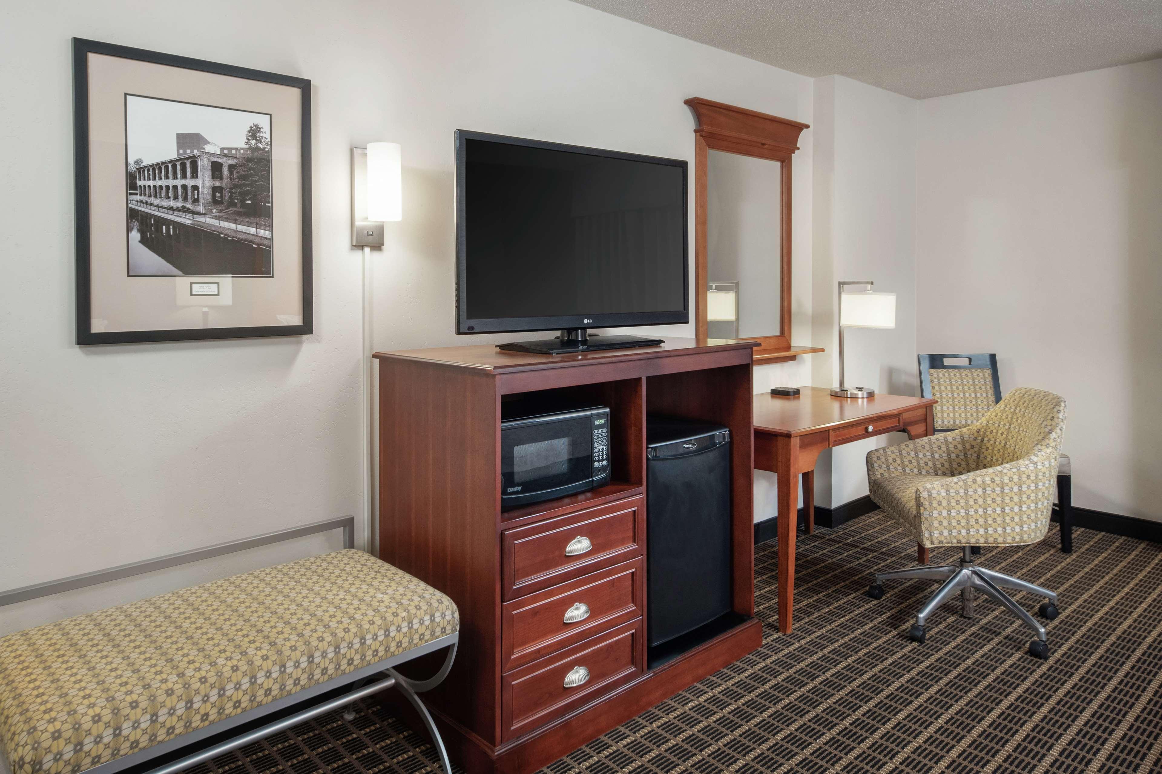 Hampton Inn & Suites Greenville-Downtown-Riverplace Εξωτερικό φωτογραφία