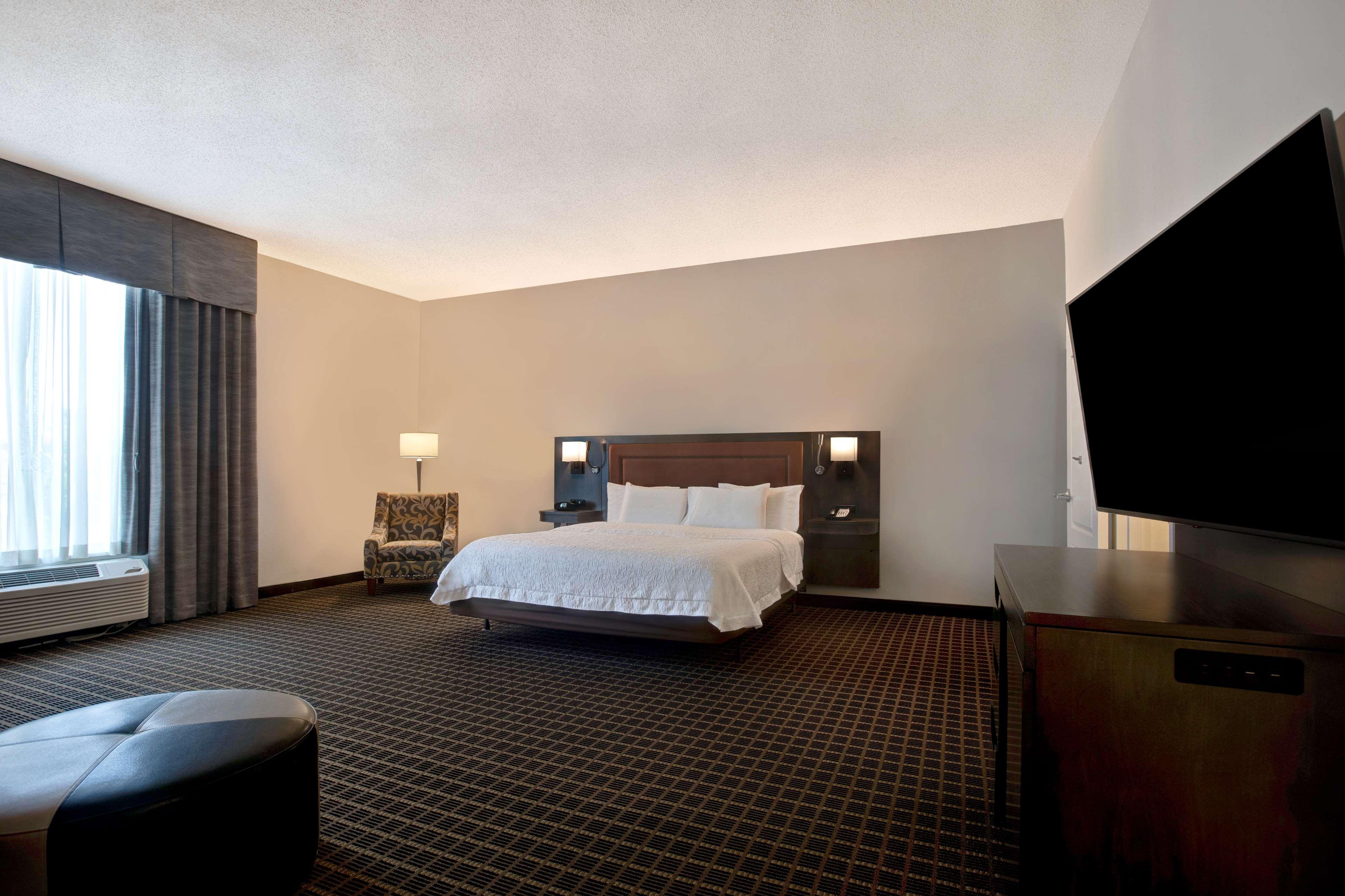 Hampton Inn & Suites Greenville-Downtown-Riverplace Εξωτερικό φωτογραφία