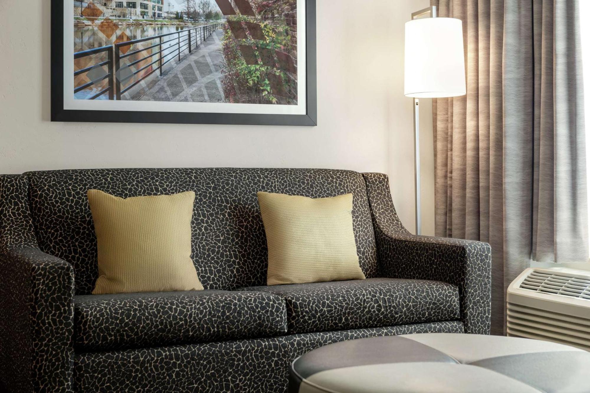 Hampton Inn & Suites Greenville-Downtown-Riverplace Εξωτερικό φωτογραφία